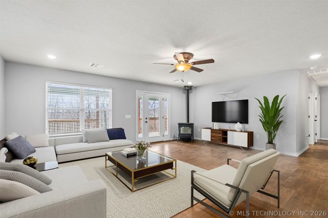 10704 N Jackson Highway, Lincoln, AR 72744