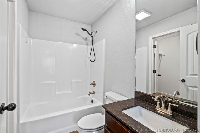 10704 N Jackson Highway, Lincoln, AR 72744