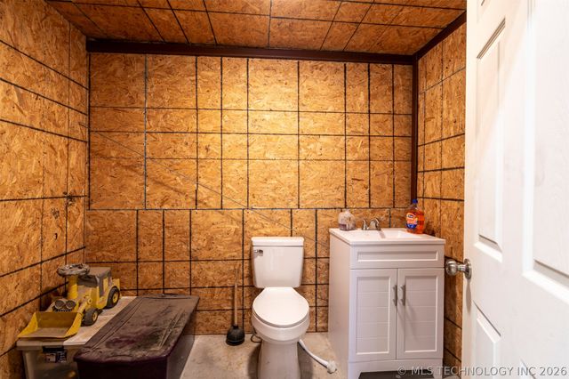 10704 N Jackson Highway, Lincoln, AR 72744