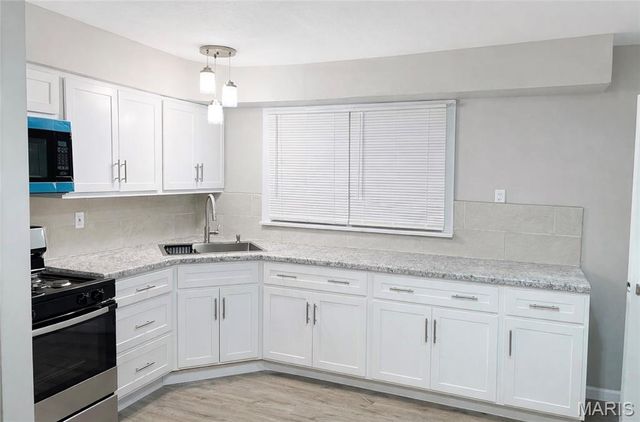 1141 June Avenue, Unincorporated, MO 63138