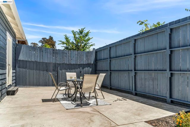 1538 17Th Ave, Oakland, CA 94606