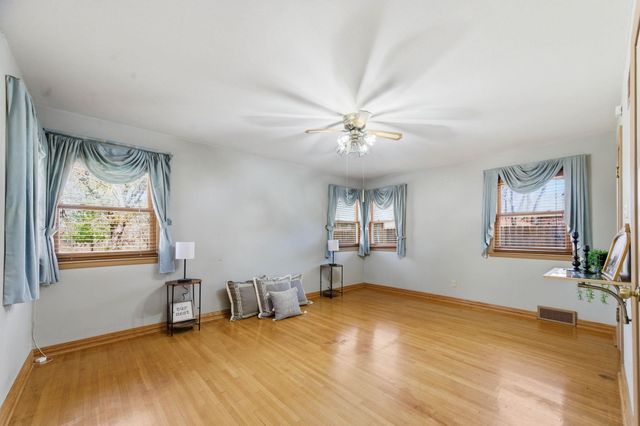 1530 W 20th St N, Wichita, KS 67203