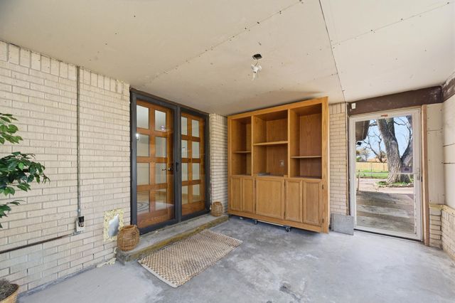 1530 W 20th St N, Wichita, KS 67203