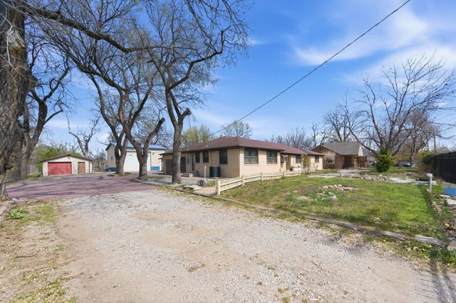 1530 W 20th St N, Wichita, KS 67203