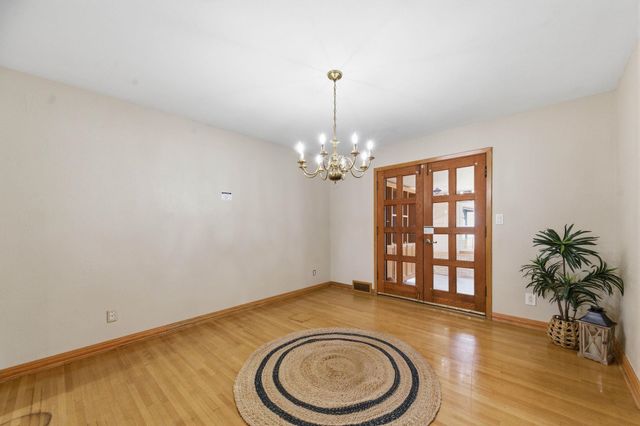 1530 W 20th St N, Wichita, KS 67203