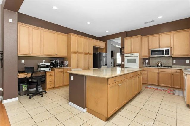 12690 Mar Vista, Apple Valley, CA 92308