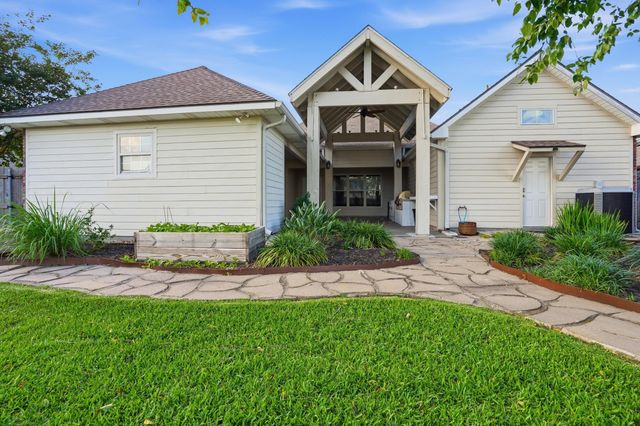 2245 Kingswood, Lake Charles, LA 70605