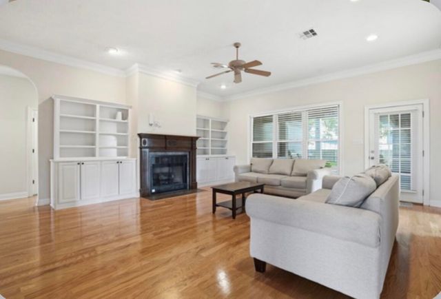 2245 Kingswood, Lake Charles, LA 70605