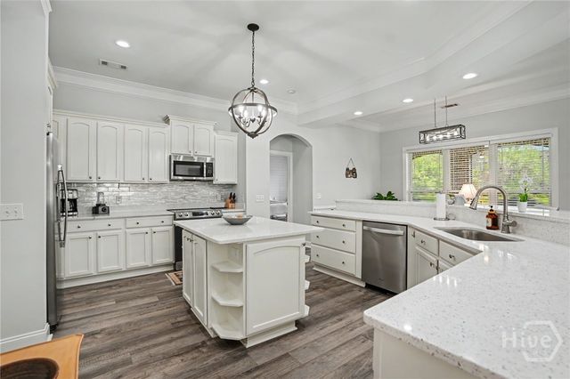 1002 River Oaks Drive, Richmond Hill, GA 31324