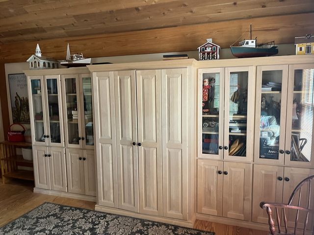 2 Maple Swamp Rd, Sandwich, MA 02537