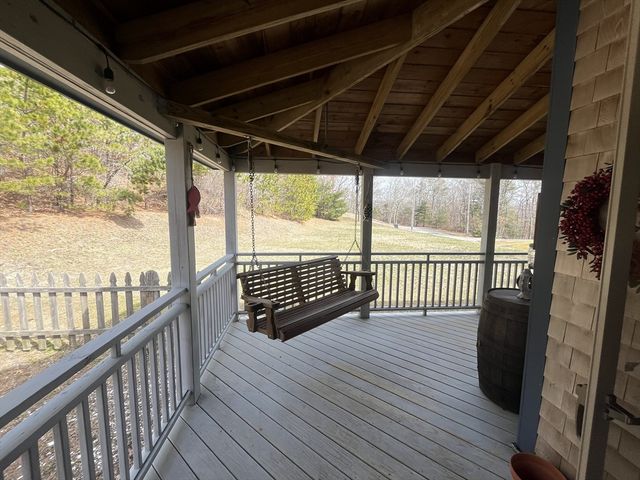 2 Maple Swamp Rd, Sandwich, MA 02537