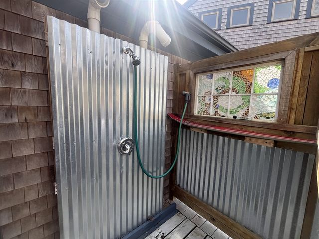 2 Maple Swamp Rd, Sandwich, MA 02537