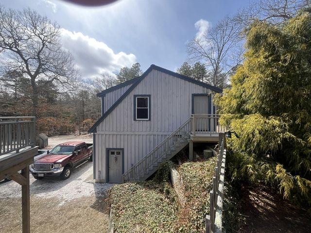 2 Maple Swamp Rd, Sandwich, MA 02537