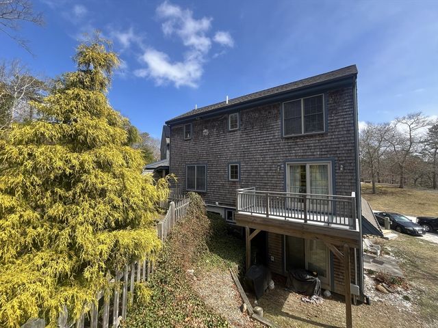 2 Maple Swamp Rd, Sandwich, MA 02537