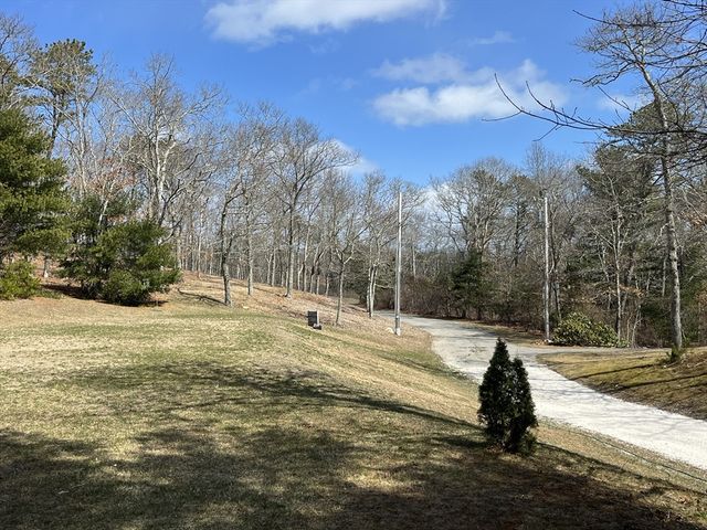 2 Maple Swamp Rd, Sandwich, MA 02537