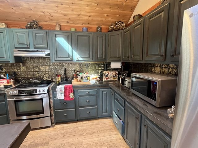 2 Maple Swamp Rd, Sandwich, MA 02537