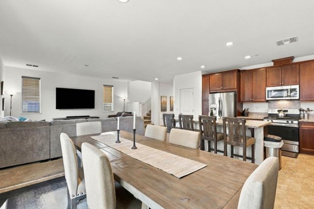 6 Driftwood Lane, Bay Point, CA 94565