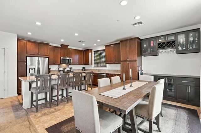 6 Driftwood Lane, Bay Point, CA 94565