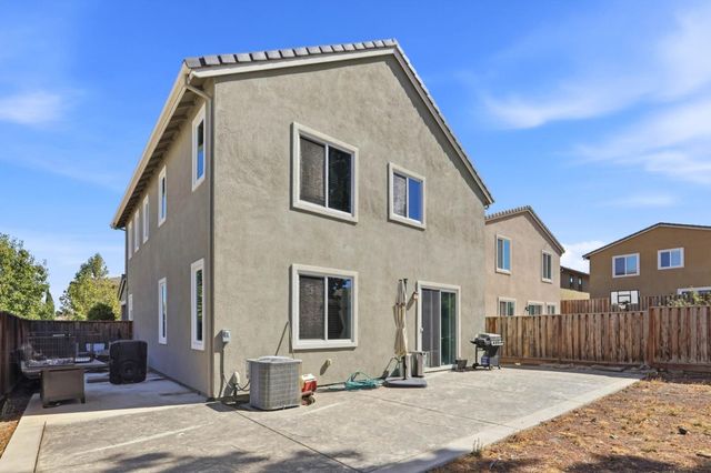 6 Driftwood Lane, Bay Point, CA 94565