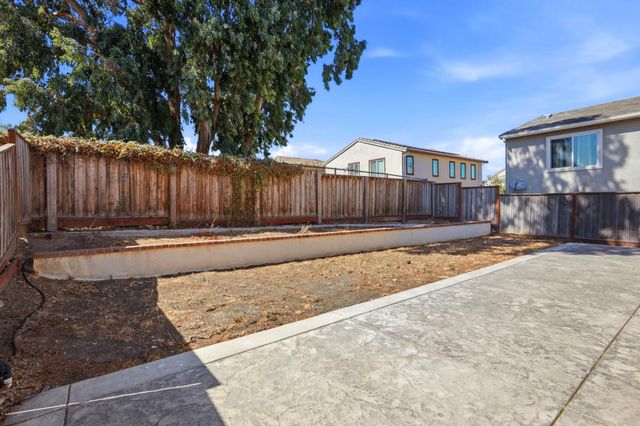 6 Driftwood Lane, Bay Point, CA 94565