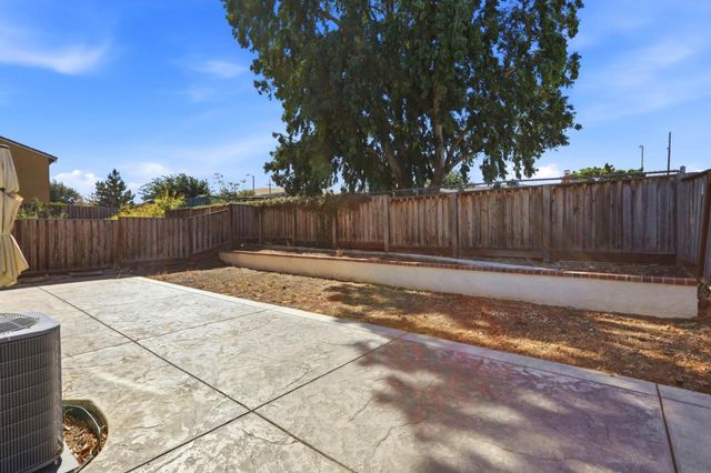 6 Driftwood Lane, Bay Point, CA 94565
