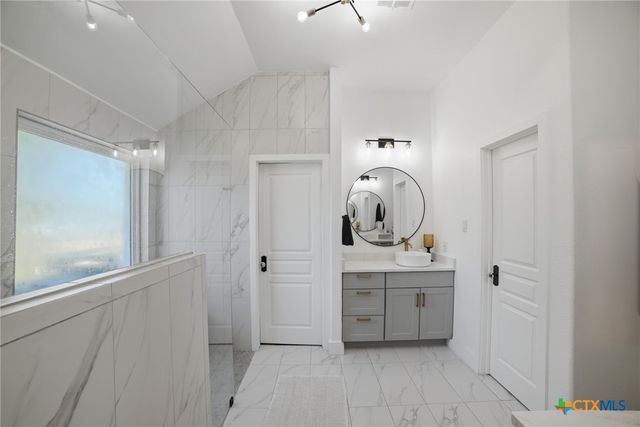 410 Mustang Mesa, Liberty Hill, TX 78642