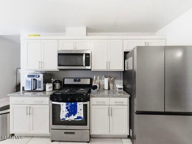 13828 Summer Story Avenue, Horizon City, TX 79928