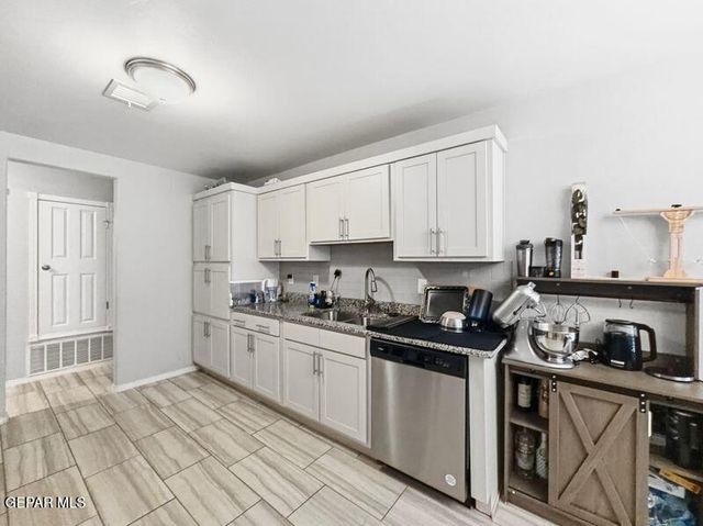 13828 Summer Story Avenue, Horizon City, TX 79928