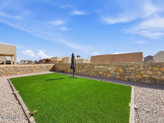 13828 Summer Story Avenue, Horizon City, TX 79928