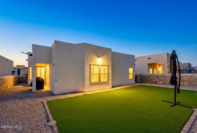 13828 Summer Story Avenue, Horizon City, TX 79928