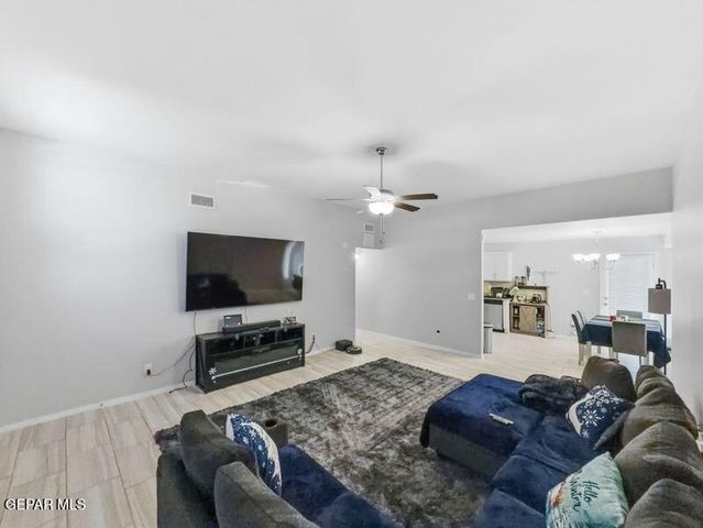 13828 Summer Story Avenue, Horizon City, TX 79928