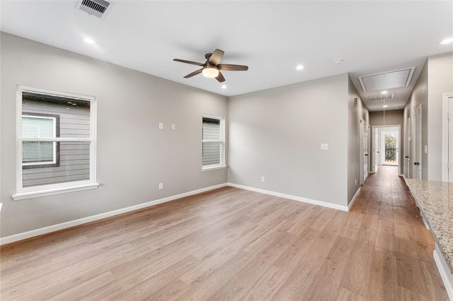 5101 Rue Street B, Houston, TX 77033