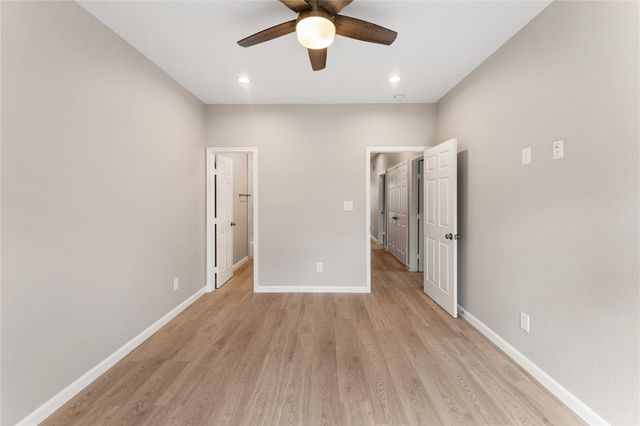 5101 Rue Street B, Houston, TX 77033