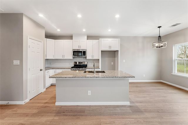 5101 Rue Street B, Houston, TX 77033