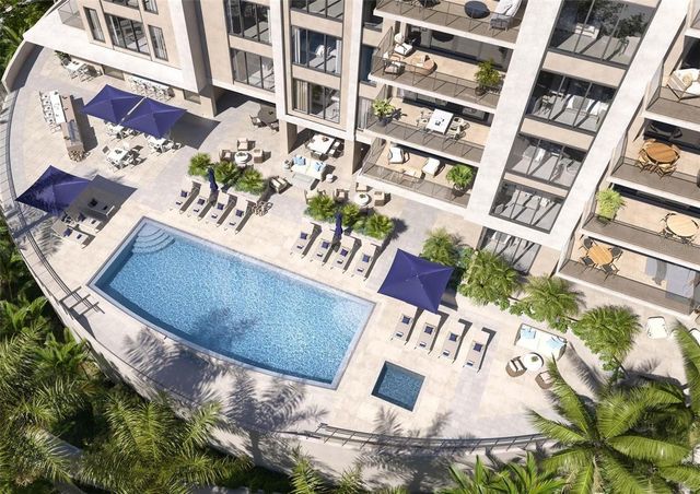 325 GOLDEN GATE POINT 403, Sarasota, FL 34236