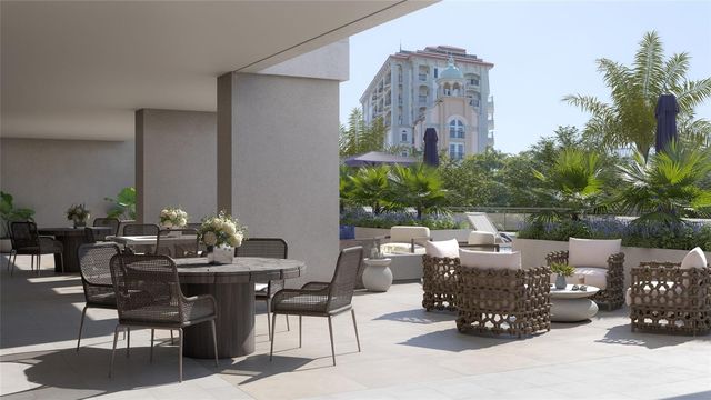 325 GOLDEN GATE POINT 403, Sarasota, FL 34236