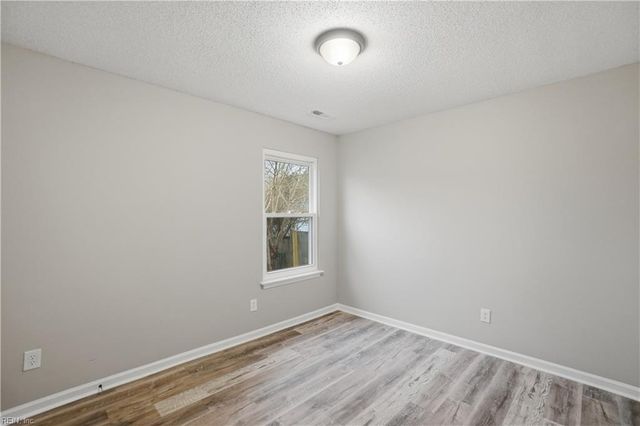 715 Fawn Lake DR, Newport News, VA 23608