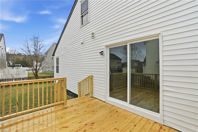 715 Fawn Lake DR, Newport News, VA 23608