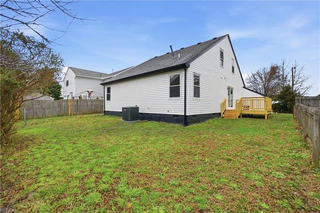 715 Fawn Lake DR, Newport News, VA 23608