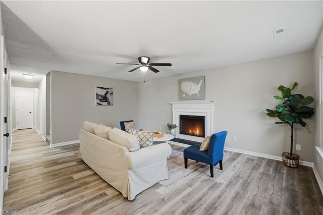 715 Fawn Lake DR, Newport News, VA 23608