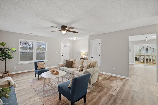 715 Fawn Lake DR, Newport News, VA 23608