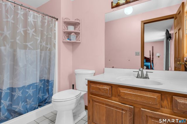 26 Pent Road, Branford, CT 06405