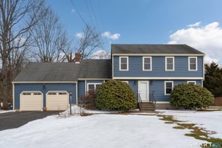 26 Pent Road, Branford, CT 06405