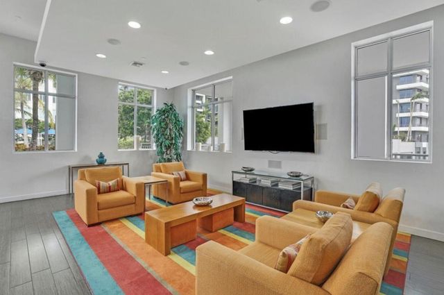 300 S Australian Avenue 105, West Palm Beach, FL 33401