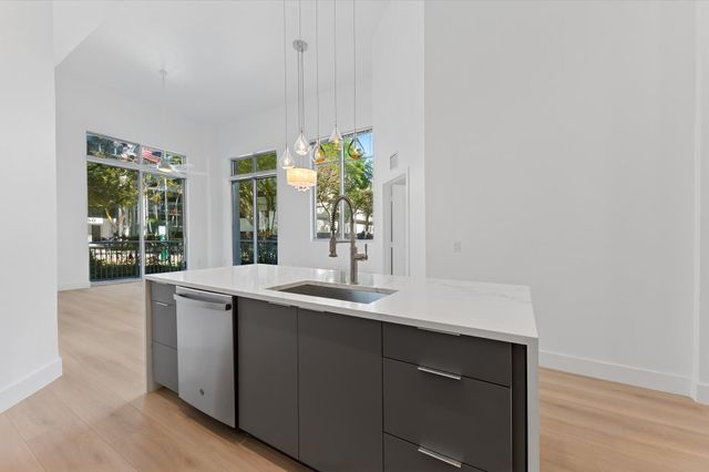 300 S Australian Avenue 105, West Palm Beach, FL 33401