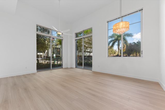 300 S Australian Avenue 105, West Palm Beach, FL 33401