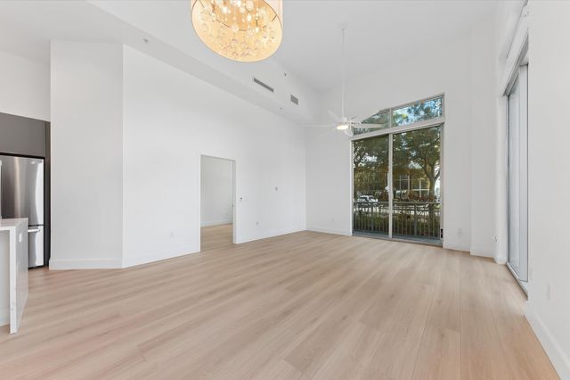 300 S Australian Avenue 105, West Palm Beach, FL 33401