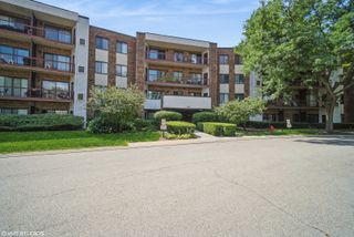 1500 Harbour Drive 2k, Wheeling, IL 60090