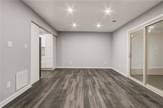 6544 River Park Drive, Riverdale, GA 30274