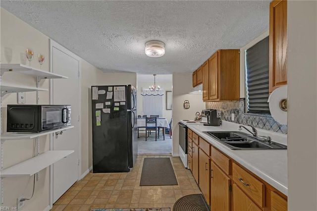 5657 Clay Bank RD, Gloucester, VA 23061